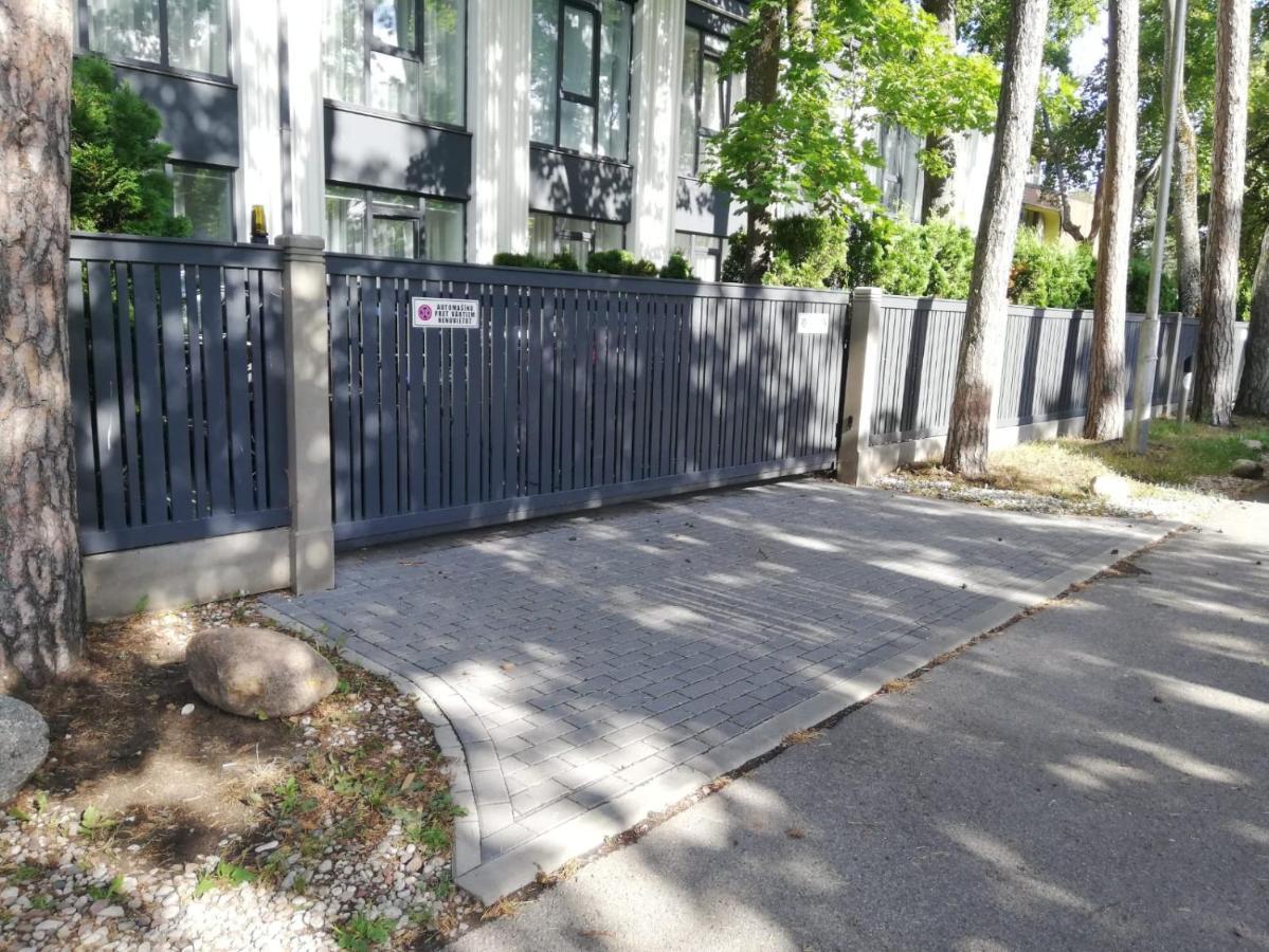 New Big Loft Apartments Jurmala With Free Secured Parking المظهر الخارجي الصورة